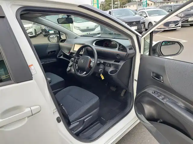 トヨタ シエンタ X 東京都 2015(平27)年 5.4万km ホワイトパールクリスタルシャイン TRDエアロ/純正ナビ/バックカメラ/片側パワースライドドア/アイドリングストップ/社外アルミホイール/ETC/横滑り防止装置