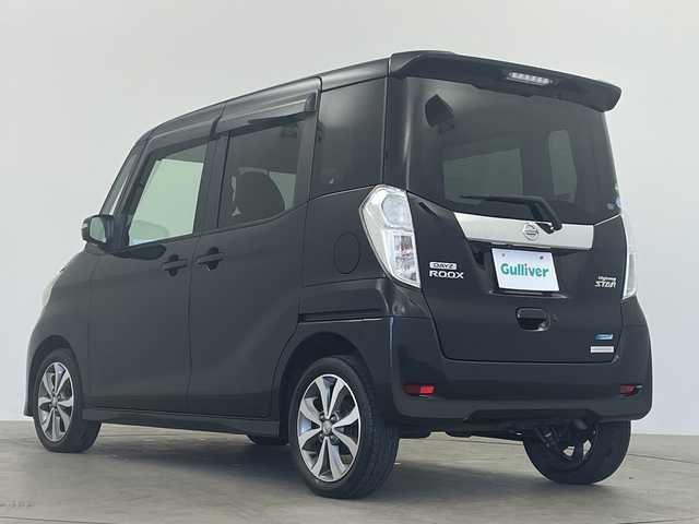 日産 デイズ ルークス ハイウェイスターX Gパッケージ 鹿児島県 2014(平26)年 5.8万km ブラック 純正ナビ　/（フルセグ/Ｂｌｕｅｔｏｏｔｈ/CD/DVD)　/アラウンドビューモニター　/両側パワースライドドア　/リアサーキュレーター　/シートバックテーブル　/後席サンシェード　/オートライト　/純正フロアマット　/純正アルミホイール/電動格納ミラー/純正ドアバイザー/ＥＴＣ