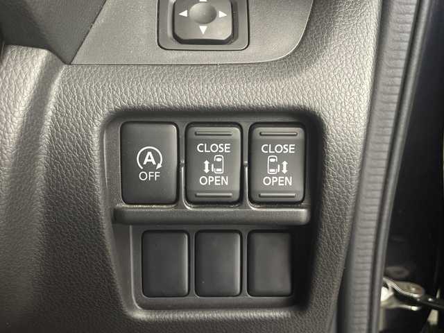 日産 デイズ ルークス ハイウェイスターX Gパッケージ 鹿児島県 2014(平26)年 5.8万km ブラック 純正ナビ　/（フルセグ/Ｂｌｕｅｔｏｏｔｈ/CD/DVD)　/アラウンドビューモニター　/両側パワースライドドア　/リアサーキュレーター　/シートバックテーブル　/後席サンシェード　/オートライト　/純正フロアマット　/純正アルミホイール/電動格納ミラー/純正ドアバイザー/ＥＴＣ