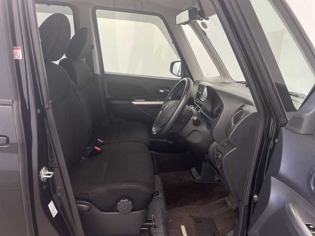 日産 デイズ ルークス ハイウェイスターX Gパッケージ 鹿児島県 2014(平26)年 5.8万km ブラック 純正ナビ　/（フルセグ/Ｂｌｕｅｔｏｏｔｈ/CD/DVD)　/アラウンドビューモニター　/両側パワースライドドア　/リアサーキュレーター　/シートバックテーブル　/後席サンシェード　/オートライト　/純正フロアマット　/純正アルミホイール/電動格納ミラー/純正ドアバイザー/ＥＴＣ