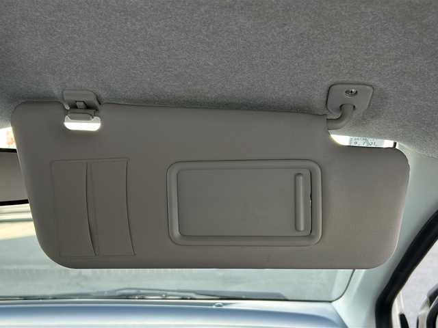 ダイハツ ミラ イース Xf 長野県 2016(平28)年 10.5万km パールホワイトⅢ ・純正フロアマット/・純正14インチアルミホイール/・取扱説明書/・保証書/・スペアキー