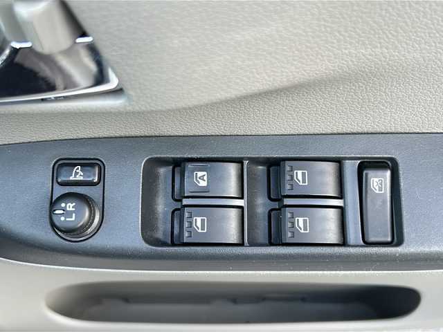 ダイハツ ミラ イース Xf 長野県 2016(平28)年 10.5万km パールホワイトⅢ ・純正フロアマット/・純正14インチアルミホイール/・取扱説明書/・保証書/・スペアキー