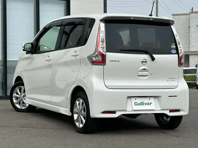 日産 デイズ ハイウェイスターX 道南・函館 2017(平29)年 2.2万km ホワイトパール ・ワンオーナー/・純正エンジンスターター/・衝突軽減ブレーキ/・全周囲カメラ/・前方ドライブレコーダー/・運転席シートヒーター/・オートマチックハイビーム/・オートライト/・
