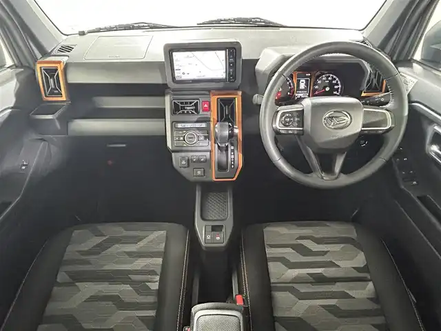 ダイハツ タフト G 大分県 2021(令3)年 5.5万km レイクブルーメタリック 純正7インチナビ/フルセグTV/CD/DVD/Bluetooth/バックカメラ/ガラスルーフ/衝突被害軽減システム/クリアランスソナー/LEDヘッドライト/オートライト/オートマチックハイビーム/LEDフォグライト/360度ドライブレコーダー/ETC/電子パーキング/ブレーキホールド/純正15インチアルミホイール/純正フロアマット/運転席・助手席シートヒーター/ステアリングスイッチ