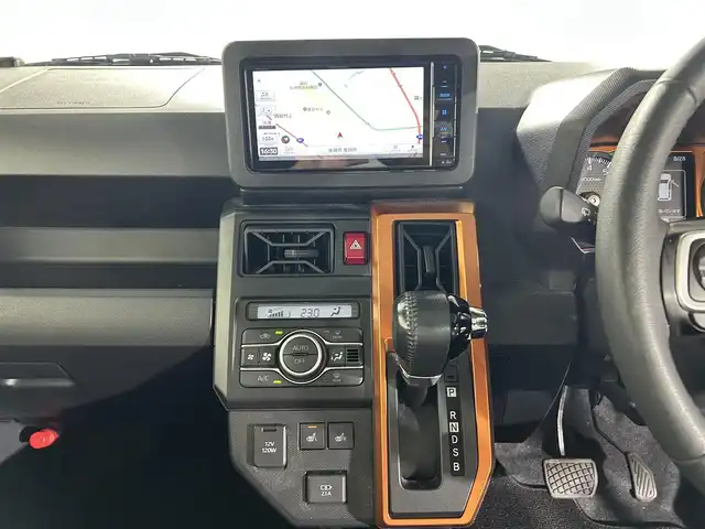 ダイハツ タフト G 大分県 2021(令3)年 5.5万km レイクブルーメタリック 純正7インチナビ/フルセグTV/CD/DVD/Bluetooth/バックカメラ/ガラスルーフ/衝突被害軽減システム/クリアランスソナー/LEDヘッドライト/オートライト/オートマチックハイビーム/LEDフォグライト/360度ドライブレコーダー/ETC/電子パーキング/ブレーキホールド/純正15インチアルミホイール/純正フロアマット/運転席・助手席シートヒーター/ステアリングスイッチ