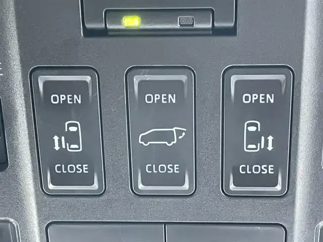 トヨタ ヴェルファイア ハイブリット Z プレミア 東京都 2024(令6)年 1.8万km ブラック 左右独立ムーンルーフ/純正14型ナビ/純正13.2型天吊モニター/ワイヤレス充電/デジタルミラー/BSM/シートベンチレーション/両側電動ドア/パワーシート/パワーバックドア/ETC2.0/ドライブレコーダー