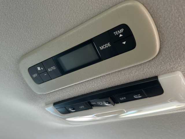 日産 セレナ ハイウェイスターVセレクションⅡ 広島県 2019(令1)年 4.7万km ダイヤモンドブラック 禁煙車/セーフティパックA/エマージェンシーブレーキ/車線逸脱警報/ハイビームアシスト/標識認識機能/速度標識認識/クルーズコントロール/コーナーセンサー/パーキングアシスト/社外7型ナビ【MDV-D706BT】/・フルセグ/CD/DVD/Bluetooth/ハンズフリー両側パワースライドドア/アラウンドビューモニター/革巻きステアリング/リアオートエアコン/ドライブレコーダー（DRVN530）/ETC/ステアリングスイッチ/オートライト/スマートキー/プッシュスタート/ドアバイザー