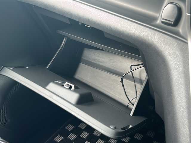 日産 セレナ ハイウェイスターVセレクションⅡ 広島県 2019(令1)年 4.7万km ダイヤモンドブラック 禁煙車/セーフティパックA/エマージェンシーブレーキ/車線逸脱警報/ハイビームアシスト/標識認識機能/速度標識認識/クルーズコントロール/コーナーセンサー/パーキングアシスト/社外7型ナビ【MDV-D706BT】/・フルセグ/CD/DVD/Bluetooth/ハンズフリー両側パワースライドドア/アラウンドビューモニター/革巻きステアリング/リアオートエアコン/ドライブレコーダー（DRVN530）/ETC/ステアリングスイッチ/オートライト/スマートキー/プッシュスタート/ドアバイザー