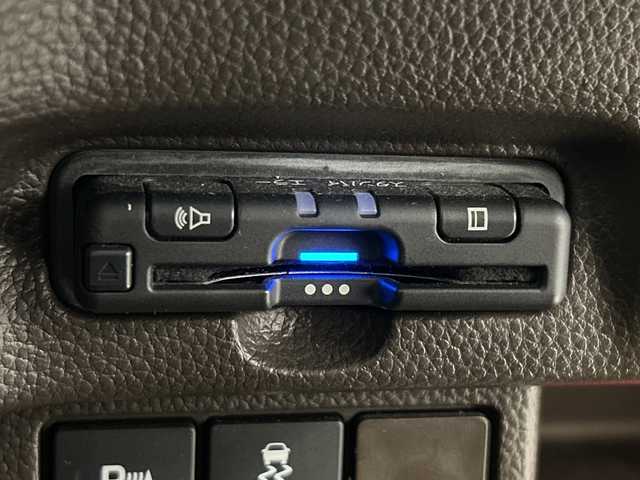 ホンダ Ｎ ＢＯＸ EX ターボ 岐阜県 2022(令4)年 1.8万km プレミアムサンライトホワイトパール ホンダセンシング/標識認識機能/後方誤発進抑制機能/オートハイビーム/アダプティブクルーズコントロール（ACC）/車線維持支援システム（LKAS）/先行車発進お知らせ機能/衝突軽減ブレーキ（CMBS）/誤発進抑制機能/純正ナビ/Bluetooth/バックカメラ/フルセグTV/ETC/ドライブレコーダー/後席サンシェード/歩行者事故低減ステアリング/路外逸脱抑制機能/助手席スーパースライドシート/オートリトラミラー/プラズマクラスター/アレルクリーンプラスシート/両側パワースライドドア/シートバックテーブル/前席シートヒーター/電子パーキング