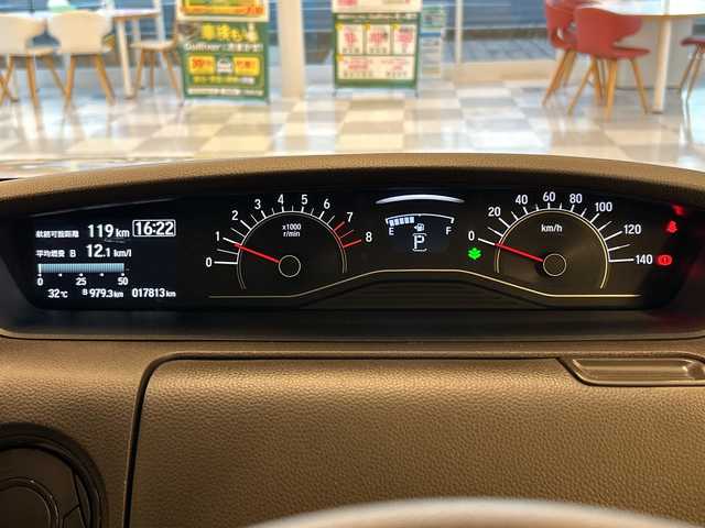 ホンダ Ｎ ＢＯＸ EX ターボ 岐阜県 2022(令4)年 1.8万km プレミアムサンライトホワイトパール ホンダセンシング/標識認識機能/後方誤発進抑制機能/オートハイビーム/アダプティブクルーズコントロール（ACC）/車線維持支援システム（LKAS）/先行車発進お知らせ機能/衝突軽減ブレーキ（CMBS）/誤発進抑制機能/純正ナビ/Bluetooth/バックカメラ/フルセグTV/ETC/ドライブレコーダー/後席サンシェード/歩行者事故低減ステアリング/路外逸脱抑制機能/助手席スーパースライドシート/オートリトラミラー/プラズマクラスター/アレルクリーンプラスシート/両側パワースライドドア/シートバックテーブル/前席シートヒーター/電子パーキング