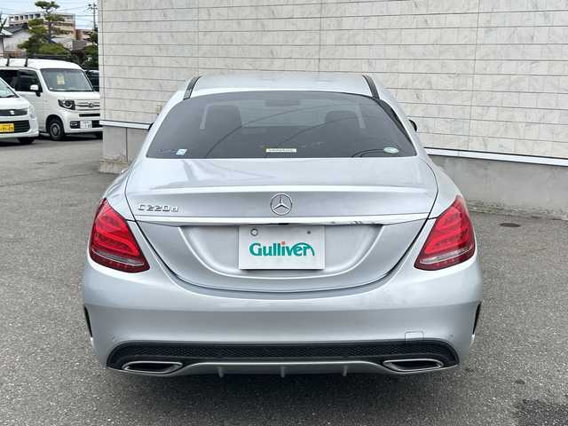 メルセデス・ベンツ Ｃ２２０ｄ 山形県 2016(平28)年 5.7万km イリジウムシルバー 禁煙車/純正ナビ/FM/AM/フルセグ/CD/Bluetooth/PRE-SAFE/ブラインドスポットアシスト/レーンキープアシスト/アテンションアシスト/ヘッドアップディスプレイ/ステアリングアシスト/パドルシフト/本革シート/横滑り防止装置/前席シートヒーター/前席パワーシート/アイドリングストップ/スマートキー/スペアキー/ETC/夏タイヤ積載
