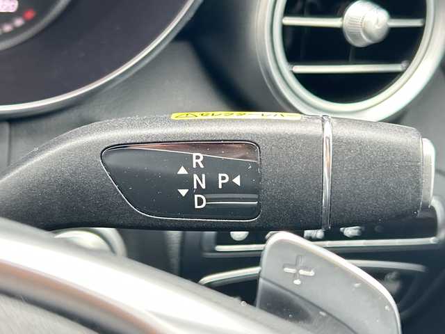 メルセデス・ベンツ Ｃ２２０ｄ 山形県 2016(平28)年 5.7万km イリジウムシルバー 禁煙車/純正ナビ/FM/AM/フルセグ/CD/Bluetooth/PRE-SAFE/ブラインドスポットアシスト/レーンキープアシスト/アテンションアシスト/ヘッドアップディスプレイ/ステアリングアシスト/パドルシフト/本革シート/横滑り防止装置/前席シートヒーター/前席パワーシート/アイドリングストップ/スマートキー/スペアキー/ETC/夏タイヤ積載