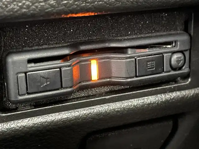 スズキ ハスラー HYBRID G 群馬県 2021(令3)年 2.1万km バーミリオンオレンジ/ガンメタリック2トーン 衝突被害軽減ブレーキ　社外７インチナビ　シートヒーター　コーナーセンサー　ステアリングリモコン　ＥＴＣ　スマートキー　プッシュスタート　横滑り防止装置　アイドリングストップ　盗難防止装置　禁煙車