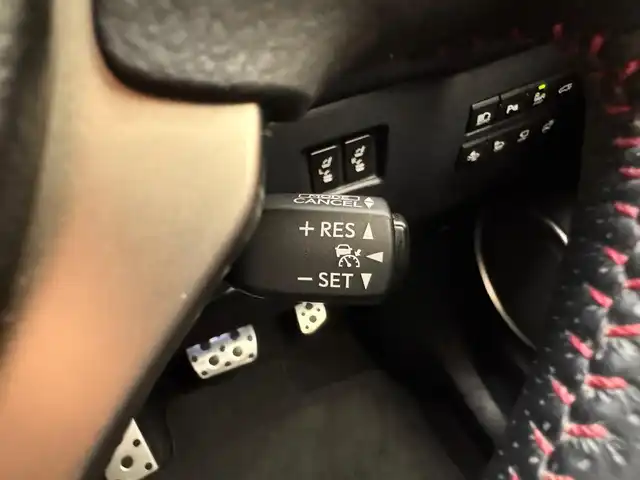 レクサス ＮＸ 300h Fスポーツ 兵庫県 2017(平29)年 8.8万km スターライトブラックガラスフレーク サンルーフ/革シート/パワーシート＆メモリーナビ/シートヒーター＆エアシーター/純正ナビ＆フルセグTV/（CD＆DVD＆SD＆BT）/アラウンドビューモニター/コーナーセンサー/ETC/ドラレコ前方/社外レーダー探知機/パワーバックドア/ステアリングリモコン/パドルシフト/スマーキー/プッシュスタート/スペアキー＆カードキー