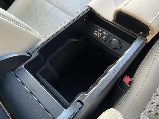 レクサス ＲＸ 450hL 山梨県 2020(令2)年 5.3万km グラファイトブラックガラスフレーク ６人乗り/３列シート/サンルーフ/全席シートＨ/前席ベンチレーション/ステアリングＨ/純正メモリナビ/フルセグＴＶ/ＢＴ/ＵＳＢ/ＡＣＣ/ＬＫＡ/ＢＳＭ/ＨＵＤ/ＥＴＣ２．０/取扱説明書/スペアキー