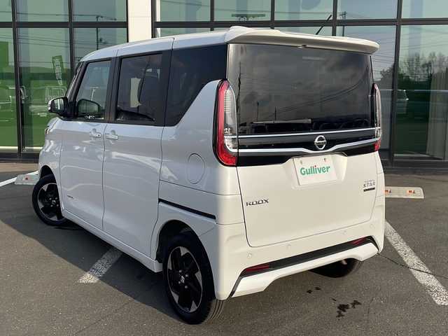 日産 ルークス HWS X プロパイロットED 道東・釧路十勝 2022(令4)年 7.9万km ホワイトパール ・4WD/・純正SDナビ/(iPod・FM・AM・BT・CD】/・全方位カメラ/バックカメラ/・エマージェンシーブレーキ/・レーダークルーズコントロール/・プロパイロット/・両側パワースライドドア/・ハンズフリーオートスライドドア/・アラウンドビューカメラ/・バックカメラ/・ETC/・前席シートヒーター/・LEDヘッドライト/・フォグライト/・オートライト/・ステアリングスイッチ/・電格ウィンカーミラー/・スマートキー/・プッシュスタート