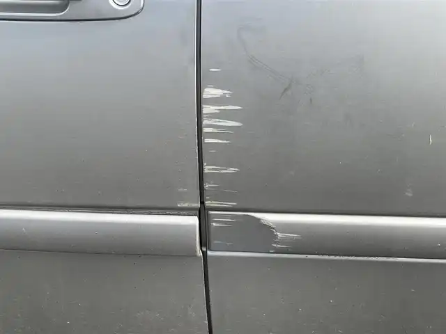 日産 エクストレイル Xt 道央・札幌 2004(平16)年 18.5万km チタニウムシルバー ４WD/寒冷地仕様/社外メモリーナビ/AM/FM/TV/ワイパーデアイサー/前席シートヒーター/レザーシート/革巻きステアリング/リモコンキー/HIDヘッドライト/フォグランプ/ヘッドライトレベライザー/電動格納ミラー/フロアマット/ドアバイザー/社外エンジンスターター