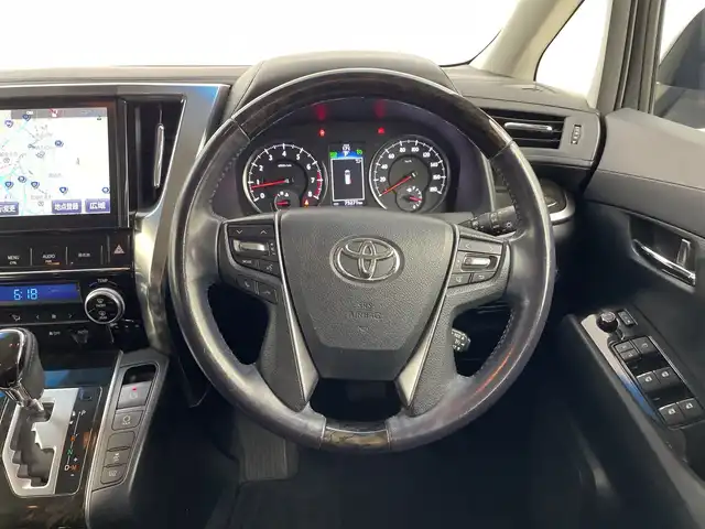 トヨタ アルファード S 群馬県 2016(平28)年 7.6万km ブラック 純正１０型ナビ　アルパイン後席モニター　バックカメラ　両側電動スライドドア　ビルトインＥＴＣ　クルーズコントロール　ウッドコンビステアリング　ステアリングスイッチ　LEDライト　スマートキー　禁煙車