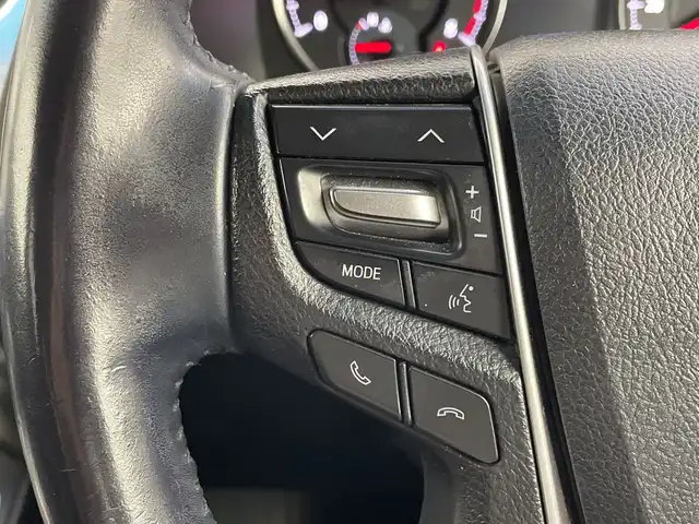 トヨタ アルファード S 群馬県 2016(平28)年 7.6万km ブラック 純正１０型ナビ　アルパイン後席モニター　バックカメラ　両側電動スライドドア　ビルトインＥＴＣ　クルーズコントロール　ウッドコンビステアリング　ステアリングスイッチ　LEDライト　スマートキー　禁煙車