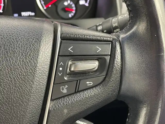 トヨタ アルファード S 群馬県 2016(平28)年 7.6万km ブラック 純正１０型ナビ　アルパイン後席モニター　バックカメラ　両側電動スライドドア　ビルトインＥＴＣ　クルーズコントロール　ウッドコンビステアリング　ステアリングスイッチ　LEDライト　スマートキー　禁煙車