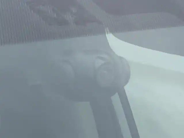 日産 エクストレイル ハイブリッド 20X エマージェンシーブレーキ 秋田県 2015(平27)年 5.7万km ブリリアントシルバー ４WD/インテリジェントエマージェンシーブレーキ/LEDヘッドライト/純正メモリナビ（DVD/CD/BT/AM/FM/USB）/フルセグ（走行中視聴不可能）/アラウンドビューモニター/社外１７インチアルミ（冬タイヤ装着）/スマートキー/アイドリングストップ/プッシュスタート/コーナーセンサー/レーンキープアシスト/クルーズコントロール追従走行なし/ダウンヒルアシストコントロール/ブラインドスポットモニター/ステアリングスイッチ/前席シートヒーター/ビルトインETC/ドライブレコーダー/純正フロアマット/純正ドアバイザー/オートライト/オートエアコン/パワーステアリング/パワーウィンドウ/横滑り防止/盗難防止装置/寒冷地仕様/電動格納ウィンカーミラー/保証書/取扱説明書/記録簿/スペアキー×１