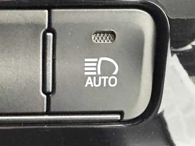 トヨタ プリウス SセーフティプラスⅡ 群馬県 2022(令4)年 5.1万km プラチナホワイトパールマイカ 純正ディーラーナビ（NSLN-W68)/・Bluetooth/AUX/バックガイドモニター/＝＝＝＝＝＝＝＝＝＝/純正ナビ　バックカメラ　追従クルーズコントロール　トヨタセーフティセンス　ドライブレコーダー　ビルトインＥＴＣ　ＬＥＤヘッドライト　オートライト　ＡＣ１００Ｖ電源　自動防眩ミラー　スマートキー　禁煙車