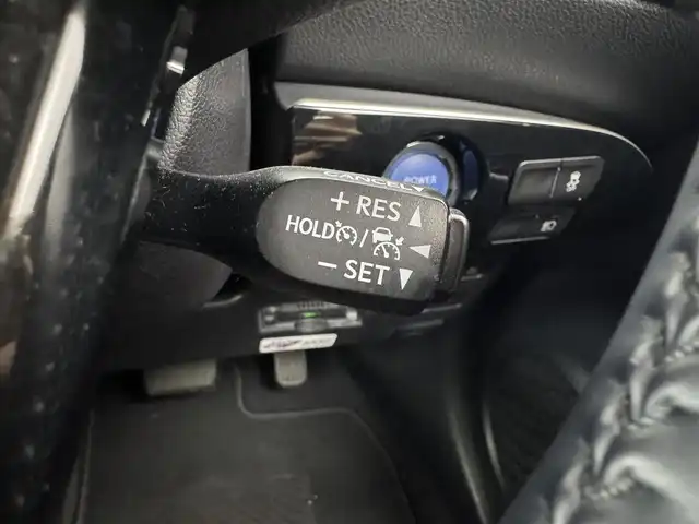 トヨタ プリウス SセーフティプラスⅡ 群馬県 2022(令4)年 5.1万km プラチナホワイトパールマイカ 純正ディーラーナビ（NSLN-W68)/・Bluetooth/AUX/バックガイドモニター/＝＝＝＝＝＝＝＝＝＝/純正ナビ　バックカメラ　追従クルーズコントロール　トヨタセーフティセンス　ドライブレコーダー　ビルトインＥＴＣ　ＬＥＤヘッドライト　オートライト　ＡＣ１００Ｖ電源　自動防眩ミラー　スマートキー　禁煙車