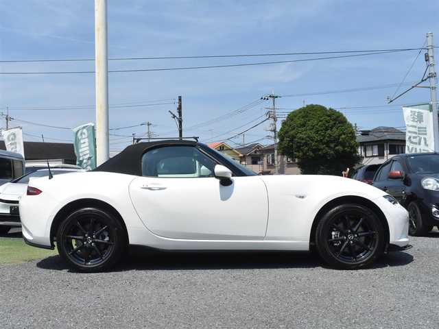 マツダ ロードスター RS 神奈川県 2024(令6)年 0.2万km スノーフレイクホワイトパールマイカ 6M/T/DSCトラックモード/アシンメトリックLSD/8.8インチディスプレイオーディオ/マツダコネクト/AppleCarPlay/AndroidAuto/BOSEスピーカー9スピーカー/地デジTV/USBタイプC端子2個/BILSTEIN製ダンパー/RECARO製ブラックナッパ革アルカンターラコンビシート/フロントサスタワーバー/インダクションサウンドエンハンサー/アドバンストキーレスエントリーシステム/iアクティブセンス/スマートブレーキサポート/ブラインドスポットモニター/車線逸脱警報システム/レーダークルーズコントロール/ドラレコ/取扱説明書/保証書