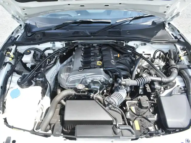 マツダ ロードスター RS 神奈川県 2024(令6)年 0.2万km スノーフレイクホワイトパールマイカ 6M/T/DSCトラックモード/アシンメトリックLSD/8.8インチディスプレイオーディオ/マツダコネクト/AppleCarPlay/AndroidAuto/BOSEスピーカー9スピーカー/地デジTV/USBタイプC端子2個/BILSTEIN製ダンパー/RECARO製ブラックナッパ革アルカンターラコンビシート/フロントサスタワーバー/インダクションサウンドエンハンサー/アドバンストキーレスエントリーシステム/iアクティブセンス/スマートブレーキサポート/ブラインドスポットモニター/車線逸脱警報システム/レーダークルーズコントロール/ドラレコ/取扱説明書/保証書
