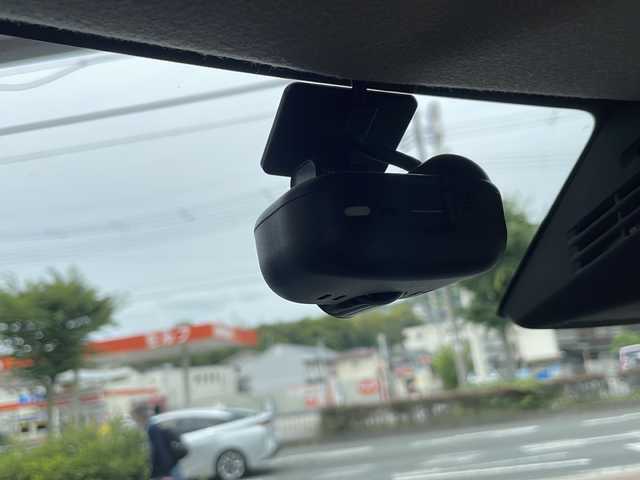 スズキ スイフト HYBRID RS 兵庫県 2018(平30)年 3.1万km ピュアホワイトP セーフティパッケージ/デュアルセンサーブレーキサポート/誤発進抑制機能/先行車発信お知らせ機能/ハイビームアシスト/オートライト/サイド、カーテンエアバック/運転席アームレスト/アダプティブクルーズ/ふらつき警報機能/-/ワンオーナー/純正８インチナビ/フルセグTV/Bluetooth/ETC/全方位カメラ/ドライブレコーダー/パドルシフト/運転席シートヒーター/LEDヘッドランプ/パドルシフト/プッシュスタート/スマートキー×3/取扱説明書・保証書