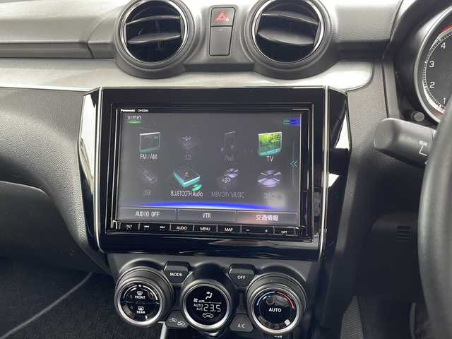 スズキ スイフト HYBRID RS 兵庫県 2018(平30)年 3.1万km ピュアホワイトP セーフティパッケージ/デュアルセンサーブレーキサポート/誤発進抑制機能/先行車発信お知らせ機能/ハイビームアシスト/オートライト/サイド、カーテンエアバック/運転席アームレスト/アダプティブクルーズ/ふらつき警報機能/-/ワンオーナー/純正８インチナビ/フルセグTV/Bluetooth/ETC/全方位カメラ/ドライブレコーダー/パドルシフト/運転席シートヒーター/LEDヘッドランプ/パドルシフト/プッシュスタート/スマートキー×3/取扱説明書・保証書