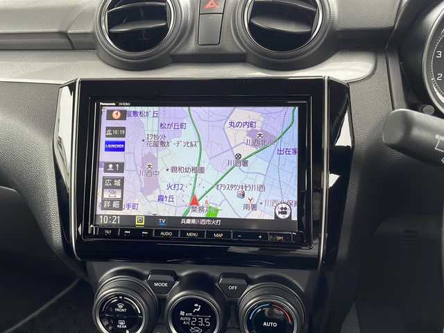 スズキ スイフト HYBRID RS 兵庫県 2018(平30)年 3.1万km ピュアホワイトP セーフティパッケージ/デュアルセンサーブレーキサポート/誤発進抑制機能/先行車発信お知らせ機能/ハイビームアシスト/オートライト/サイド、カーテンエアバック/運転席アームレスト/アダプティブクルーズ/ふらつき警報機能/-/ワンオーナー/純正８インチナビ/フルセグTV/Bluetooth/ETC/全方位カメラ/ドライブレコーダー/パドルシフト/運転席シートヒーター/LEDヘッドランプ/パドルシフト/プッシュスタート/スマートキー×3/取扱説明書・保証書