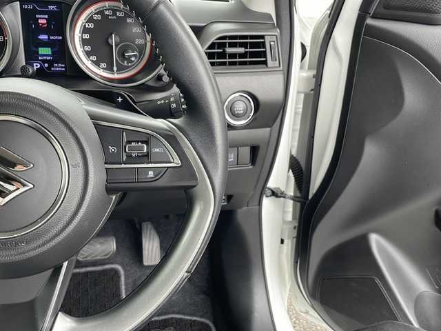 スズキ スイフト HYBRID RS 兵庫県 2018(平30)年 3.1万km ピュアホワイトP セーフティパッケージ/デュアルセンサーブレーキサポート/誤発進抑制機能/先行車発信お知らせ機能/ハイビームアシスト/オートライト/サイド、カーテンエアバック/運転席アームレスト/アダプティブクルーズ/ふらつき警報機能/-/ワンオーナー/純正８インチナビ/フルセグTV/Bluetooth/ETC/全方位カメラ/ドライブレコーダー/パドルシフト/運転席シートヒーター/LEDヘッドランプ/パドルシフト/プッシュスタート/スマートキー×3/取扱説明書・保証書