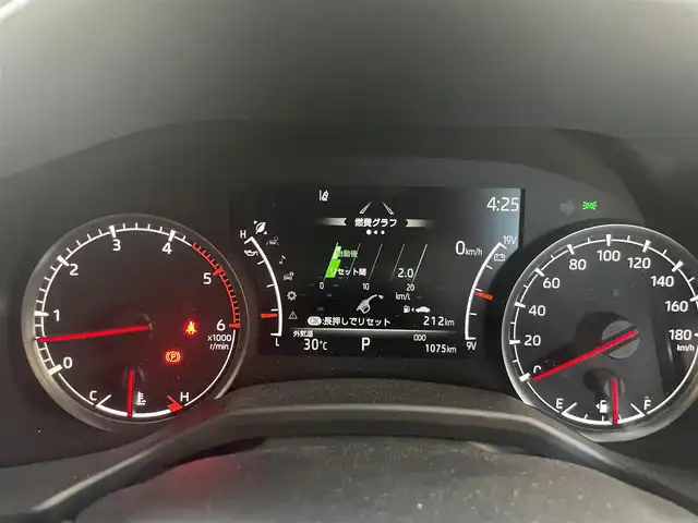 トヨタ ランドクルーザー GRスポーツ 大阪府 2023(令5)年 0.1万km プレシャスホワイトパール トヨタセーフティセンス/・プリクラッシュセーフティ/・レーントレーシングアシスト/・レーンディパーチャーアラート/・ドライバー異常時対応アシスト/・レーダークルーズコントロール/・ロードサインアシスト/・パーキングサポートブレーキ/（前後静止物・後方接近車両・後方歩行者）/・アダプティブハイビームシステム/T-Connectナビゲーションシステム/・JBLプレミアムサウンドシステム/・バックカメラ/・アラウンドビューモニター/・フルセグTV/クールBOX/トヨタ純正18インチホイール（マットグレー塗装）/・Bluetooth/先行発進告知機能/ブラインドスポットモニター/サイドステップ/パワーバックドア/ステアリングヒーター/ルーフレール/ワンオーナー/新車保証書/取扱説明書