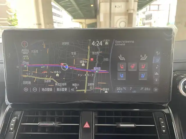 トヨタ ランドクルーザー GRスポーツ 大阪府 2023(令5)年 0.1万km プレシャスホワイトパール トヨタセーフティセンス/・プリクラッシュセーフティ/・レーントレーシングアシスト/・レーンディパーチャーアラート/・ドライバー異常時対応アシスト/・レーダークルーズコントロール/・ロードサインアシスト/・パーキングサポートブレーキ/（前後静止物・後方接近車両・後方歩行者）/・アダプティブハイビームシステム/T-Connectナビゲーションシステム/・JBLプレミアムサウンドシステム/・バックカメラ/・アラウンドビューモニター/・フルセグTV/クールBOX/トヨタ純正18インチホイール（マットグレー塗装）/・Bluetooth/先行発進告知機能/ブラインドスポットモニター/サイドステップ/パワーバックドア/ステアリングヒーター/ルーフレール/ワンオーナー/新車保証書/取扱説明書