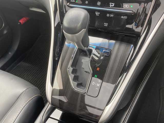 トヨタ ハリアー エレガンス 福岡県 2019(令1)年 2.9万km ブラック 外部検査済み/ワンオーナー/純正SDナビ/　(DVD・BD/フルセグTV/Bluetooth/MSV)/バックカメラ/ビルトインETC/前方ドライブレコーダー/ハーフレザーシート/D席パワーシート/TOYOTA Safety Sense/・レーダークルーズ コントロール/・プリクラッシュセーフティ/・レーントレーシングアシスト/・レーンディパーチャーアラート/・オートマチックハイビーム/横滑り防止機能/純正17インチアルミホイール/スマートキー/純正LEDヘッドライト/カーテンエアバック/スペアキー1本/保証書/取扱説明書