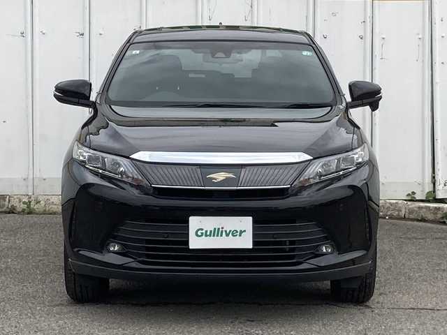 トヨタ ハリアー エレガンス 福岡県 2019(令1)年 2.9万km ブラック 外部検査済み/ワンオーナー/純正SDナビ/　(DVD・BD/フルセグTV/Bluetooth/MSV)/バックカメラ/ビルトインETC/前方ドライブレコーダー/ハーフレザーシート/D席パワーシート/TOYOTA Safety Sense/・レーダークルーズ コントロール/・プリクラッシュセーフティ/・レーントレーシングアシスト/・レーンディパーチャーアラート/・オートマチックハイビーム/横滑り防止機能/純正17インチアルミホイール/スマートキー/純正LEDヘッドライト/カーテンエアバック/スペアキー1本/保証書/取扱説明書
