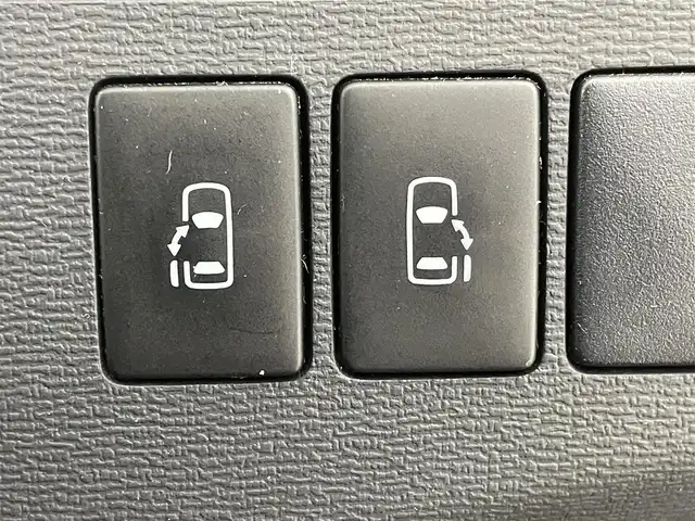 トヨタ アイシス プラタナ Vセレクション 群馬県 2013(平25)年 5.5万km ダークブルーマイカ 純正フリップダウンモニター　純正７インチナビ　両側パワースライドドア　バックカメラ　Ｂｌｕｅｔｏｏｔｈ　フルセグＴＶ　ＥＴＣ　スマートキー　プッシュスタート　純正ＡＷ　キセノンヘッドライト　禁煙車