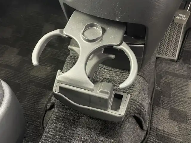 トヨタ アイシス プラタナ Vセレクション 群馬県 2013(平25)年 5.5万km ダークブルーマイカ 純正フリップダウンモニター　純正７インチナビ　両側パワースライドドア　バックカメラ　Ｂｌｕｅｔｏｏｔｈ　フルセグＴＶ　ＥＴＣ　スマートキー　プッシュスタート　純正ＡＷ　キセノンヘッドライト　禁煙車