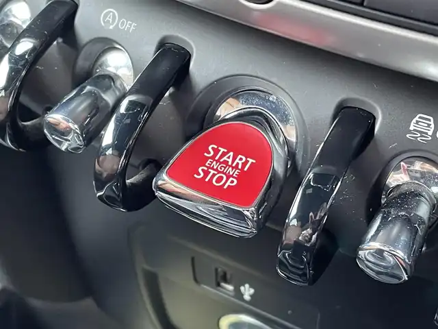ＭＩＮＩ ＢＭＷ ミニ クロスオーバー クーパー SD オール4 青森県 2021(令3)年 4.4万km セージグリーンメタリック /ワンオーナー/4WD/ディーゼル/ターボ/純正HDDナビ/ (Bluetooth/radio)/ヘッドアップディスプレイ/アダプティブクルーズコントロール/パワーバックドア/前席シートヒーター/前後バンパーセンサー/バックカメラ/インテリジェントセーフティ/ミラー一体型ETC/LEDオートライト・フォグ/オートワイパー/ルーフレール/リア5面プライバシーガラス/W/サイド/カーテンエアバッグ /ABS/スマートキーx2/保証書・取扱説明書/ノーマルタイヤ(225/45R19)+/ OZレーシングアルミホイール積込