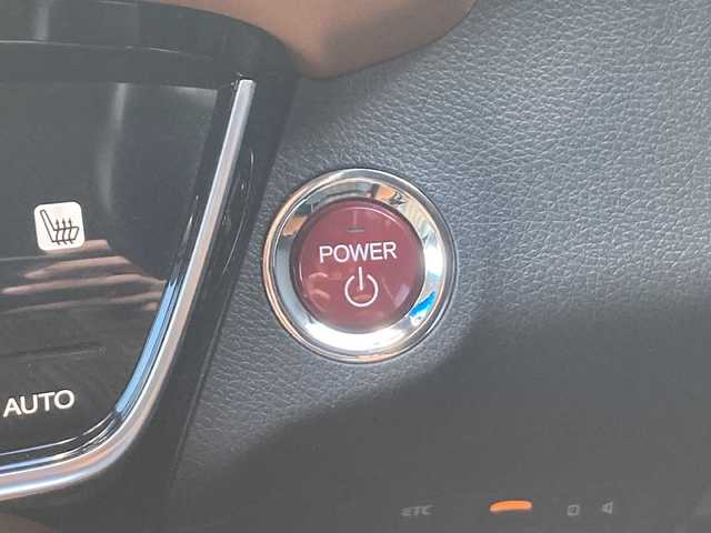 ホンダ ヴェゼル ハイブリッド Z ホンダセンシング 佐賀県 2016(平28)年 9.2万km ルーセブラックM ワンオーナー/Gathersナビ/バックカメラ/衝突被害軽減ブレーキ/路線逸脱警報/アダプティブクルーズコントロール/電動パーキングブレーキ/オートブレーキホールド/ステアリングリモコン/パドルシフト/ハーフレザーシート/シートヒーター/ドライブレコーダー/ビルトインＥＴＣ/プッシュスタート/スマートキー/LEDヘッドライト/フォグライト/純正アルミホイール