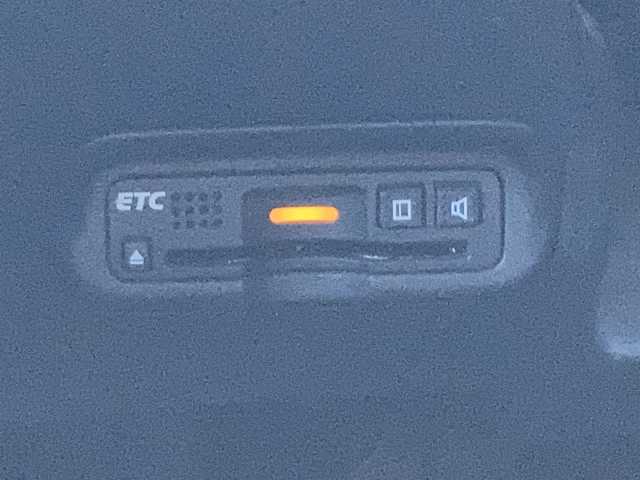 ホンダ ヴェゼル ハイブリッド Z ホンダセンシング 佐賀県 2016(平28)年 9.2万km ルーセブラックM ワンオーナー/Gathersナビ/バックカメラ/衝突被害軽減ブレーキ/路線逸脱警報/アダプティブクルーズコントロール/電動パーキングブレーキ/オートブレーキホールド/ステアリングリモコン/パドルシフト/ハーフレザーシート/シートヒーター/ドライブレコーダー/ビルトインＥＴＣ/プッシュスタート/スマートキー/LEDヘッドライト/フォグライト/純正アルミホイール