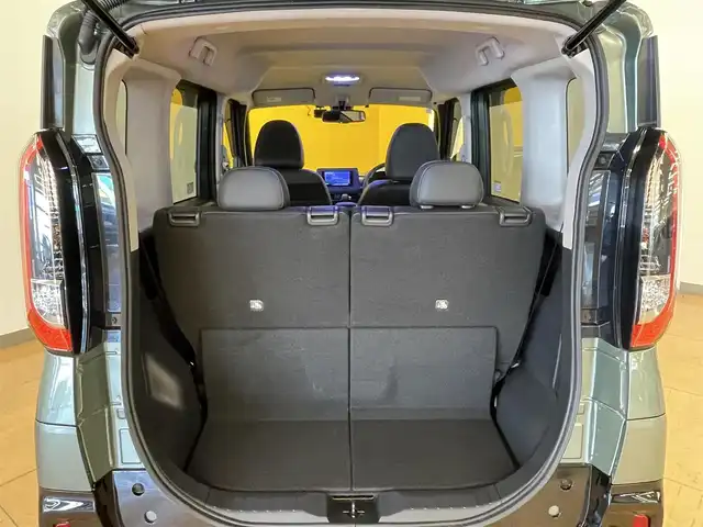 三菱 デリカミニ T 群馬県 2024(令6)年 1.3万km 緑Ⅱ 安全装備/・衝突軽減ブレーキ/・レーンキープアシスト/・ダウンヒルアシスト/・クリアランスソナー/・オートハイビーム/・オートライト/・横滑り防止/社外７インチナビ/・AM/FM/ワンセグTV/・Bluetooth/CD/AUX/バックカメラ/前席シートヒーター/パドルシフト/片側電動スライドドア/ETC/LEDヘッドライト/LEDフォグランプ/純正ドアバイザー/スマートキー/プッシュスタート