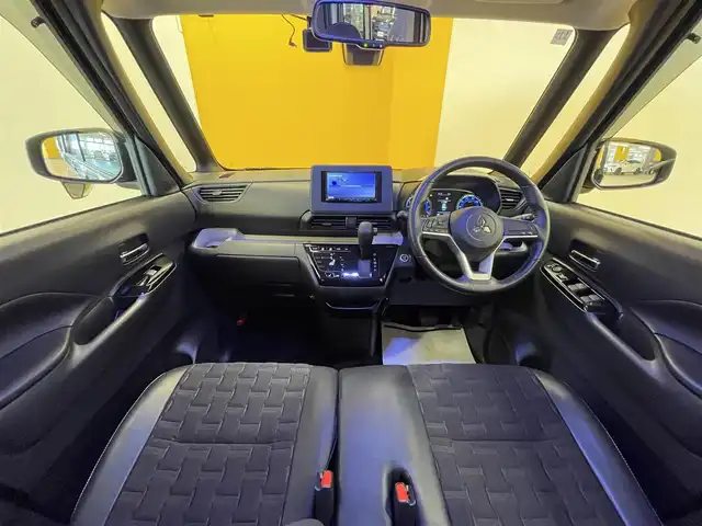 三菱 デリカミニ T 群馬県 2024(令6)年 1.3万km 緑Ⅱ 安全装備/・衝突軽減ブレーキ/・レーンキープアシスト/・ダウンヒルアシスト/・クリアランスソナー/・オートハイビーム/・オートライト/・横滑り防止/社外７インチナビ/・AM/FM/ワンセグTV/・Bluetooth/CD/AUX/バックカメラ/前席シートヒーター/パドルシフト/片側電動スライドドア/ETC/LEDヘッドライト/LEDフォグランプ/純正ドアバイザー/スマートキー/プッシュスタート