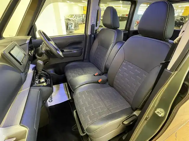 三菱 デリカミニ T 群馬県 2024(令6)年 1.3万km 緑Ⅱ 安全装備/・衝突軽減ブレーキ/・レーンキープアシスト/・ダウンヒルアシスト/・クリアランスソナー/・オートハイビーム/・オートライト/・横滑り防止/社外７インチナビ/・AM/FM/ワンセグTV/・Bluetooth/CD/AUX/バックカメラ/前席シートヒーター/パドルシフト/片側電動スライドドア/ETC/LEDヘッドライト/LEDフォグランプ/純正ドアバイザー/スマートキー/プッシュスタート