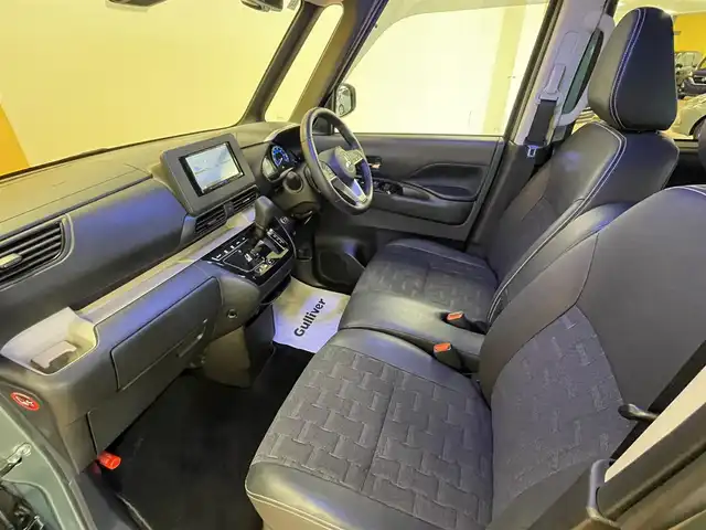 三菱 デリカミニ T 群馬県 2024(令6)年 1.3万km 緑Ⅱ 安全装備/・衝突軽減ブレーキ/・レーンキープアシスト/・ダウンヒルアシスト/・クリアランスソナー/・オートハイビーム/・オートライト/・横滑り防止/社外７インチナビ/・AM/FM/ワンセグTV/・Bluetooth/CD/AUX/バックカメラ/前席シートヒーター/パドルシフト/片側電動スライドドア/ETC/LEDヘッドライト/LEDフォグランプ/純正ドアバイザー/スマートキー/プッシュスタート