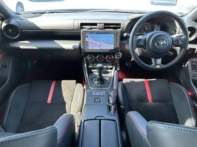トヨタ ＧＲ８６ RZ 島根県 2023(令5)年 0.7万km クリスタルホワイトパール 登録時走行距離6873km/ワンオーナー/純正9インチナビ（AM/FM/CD/DVD/SD/USB/BT）/フルセグTV/バックカメラ/クルーズコントロール/オートライト/LEDヘッドライト/前席シートヒーター/ETC/プッシュスタート/取扱説明書/保証書/ナビ取扱説明書