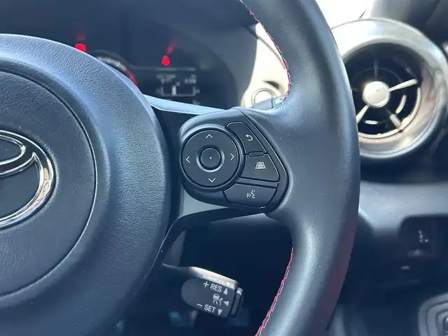 トヨタ ＧＲ８６ RZ 島根県 2023(令5)年 0.7万km クリスタルホワイトパール 登録時走行距離6873km/ワンオーナー/純正9インチナビ（AM/FM/CD/DVD/SD/USB/BT）/フルセグTV/バックカメラ/クルーズコントロール/オートライト/LEDヘッドライト/前席シートヒーター/ETC/プッシュスタート/取扱説明書/保証書/ナビ取扱説明書