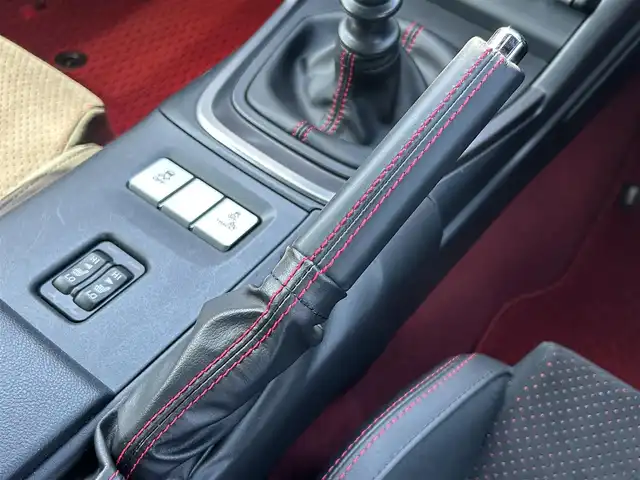 トヨタ ＧＲ８６ RZ 島根県 2023(令5)年 0.7万km クリスタルホワイトパール 登録時走行距離6873km/ワンオーナー/純正9インチナビ（AM/FM/CD/DVD/SD/USB/BT）/フルセグTV/バックカメラ/クルーズコントロール/オートライト/LEDヘッドライト/前席シートヒーター/ETC/プッシュスタート/取扱説明書/保証書/ナビ取扱説明書