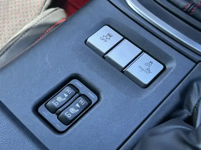 トヨタ ＧＲ８６ RZ 島根県 2023(令5)年 0.7万km クリスタルホワイトパール 登録時走行距離6873km/ワンオーナー/純正9インチナビ（AM/FM/CD/DVD/SD/USB/BT）/フルセグTV/バックカメラ/クルーズコントロール/オートライト/LEDヘッドライト/前席シートヒーター/ETC/プッシュスタート/取扱説明書/保証書/ナビ取扱説明書